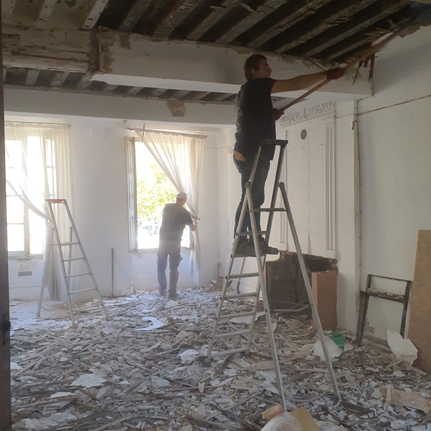 Chantier : dépose des anciens plafonds